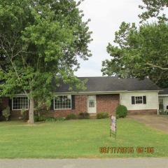 212 Jackson Ln, Rutherford, TN 38369-9524