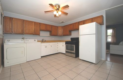 2710 Hawk Ln, Rolling Meadows, IL 60008-2719