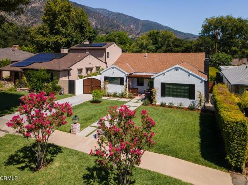 1936 Roosevelt Ave, Altadena, CA 91001-3529