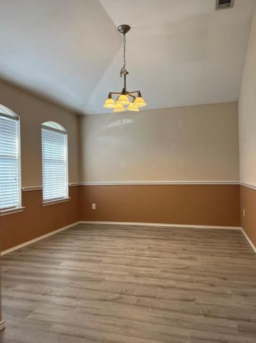 2629 Gardendale Dr, Fort Worth TX  76120-5628 exterior