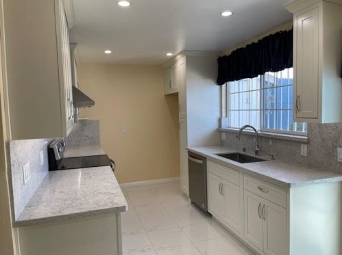 456 Tanfield Ln, San Jose, CA 95111-2365