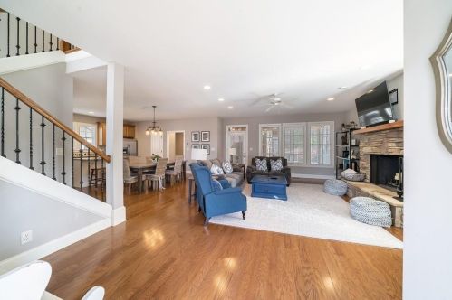 1070 Starboard Dr, Reynolds Plantation, GA 30642-4187