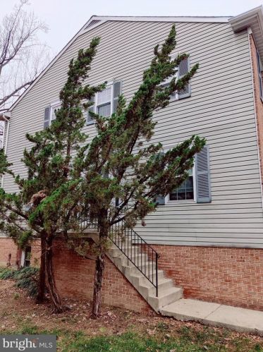 9662 Eaton Woods Pl, Lorton VA  22079-2335 exterior