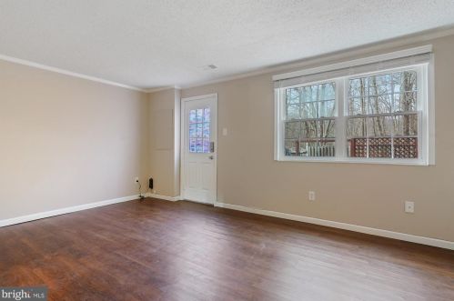 8675 Hickory Ridge Ct, Springfield VA  22153-3703 exterior