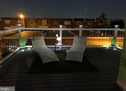 2833 10th St, Philadelphia PA 19122-6021 exterior