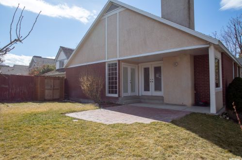 8641 Alta Cv Dr, Sandy UT 84093-1699 exterior