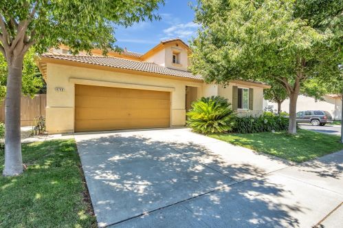 9760 Tundra Swan Cir, Elk Grove, CA 95757-8101