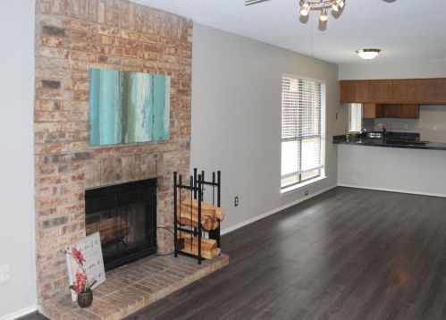 6821 Sierra Dr, Fort Worth TX  76180-6135 exterior