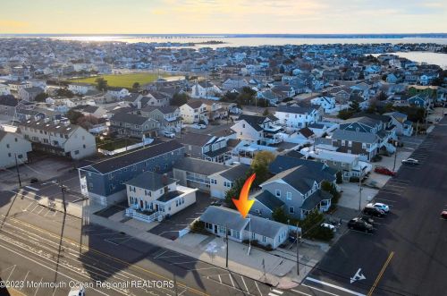 1800 Grand Central Ave, Lavallette NJ  08735-2130 exterior