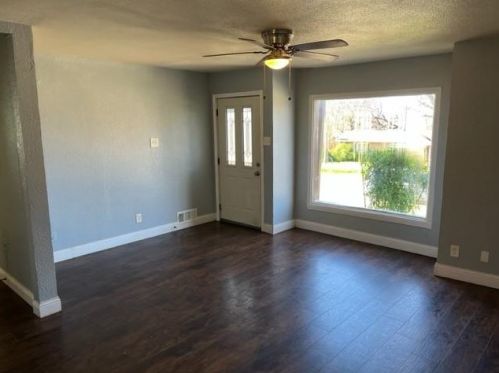 2221 Sturges Dr, Fort Worth TX  76112-3815 exterior