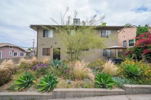 1447 Windsor Rd, Glendale CA  91205-2767 exterior