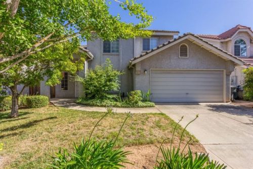 1345 Richmond Ave, Fresno, CA 93720-2242