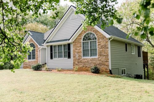 8540 Lanierland Farms Dr, Gainesville, GA 30506-6724