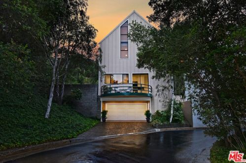 3522 Knobhill Dr, Van Nuys, CA 91423-4409