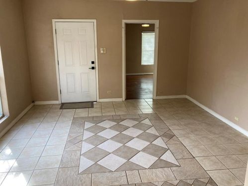 1010 Main St, Carrollton TX  75006-6206 exterior