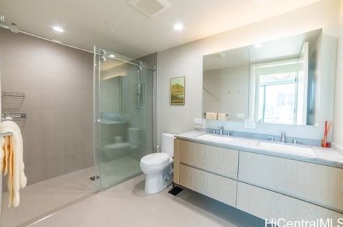 1000 Auahi St, Honolulu HI  96814-4105 exterior
