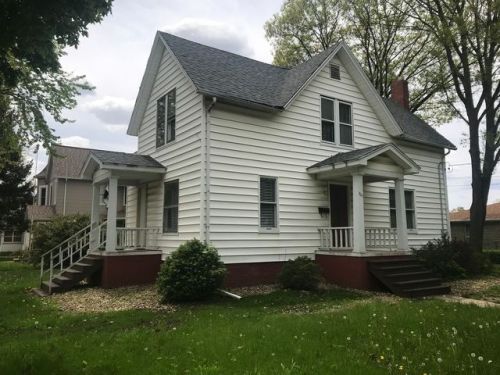 327 9th St, Garber, IL 60936-1401