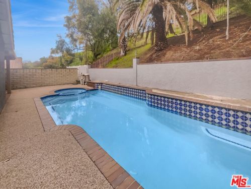 8504 Meadowridge St, Anaheim CA  92808-1221 exterior