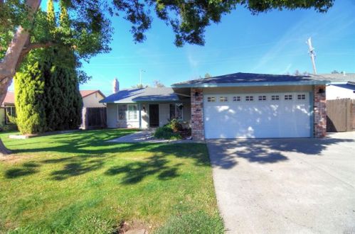 167 Jennifer Ln, Vacaville, CA 95687-5218