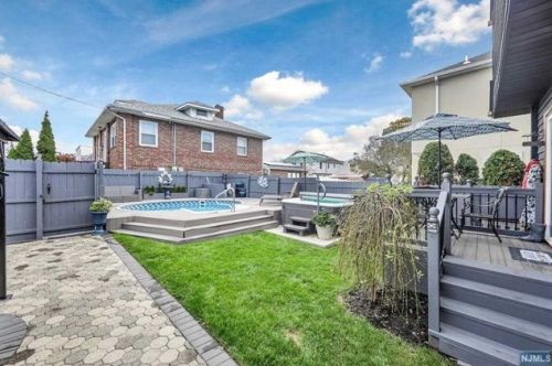 182 12th St, Wood-Ridge NJ  07075-2067 exterior