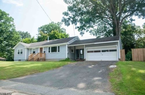30 Park St, Wharton, NJ 07885-2409