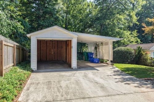 1200 Cameron Ct, Atlanta GA  30306-2622 exterior