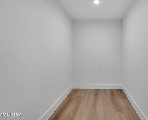 3096 Reservoir Dr, Simi Valley CA  93065-1001 exterior