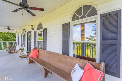 129 Wood Station Rd, Rock Spring, GA 30739-2431