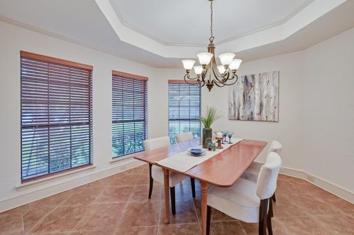 2312 Colleen Ct, Carrollton TX 75007-2037 exterior