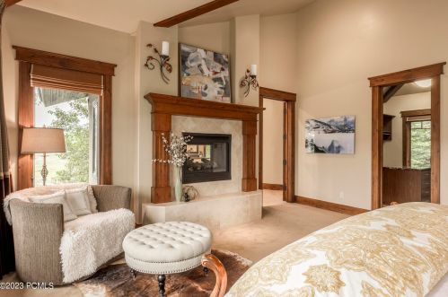 5872 Mtn Rnch Dr, Park City UT 84098-6177 exterior