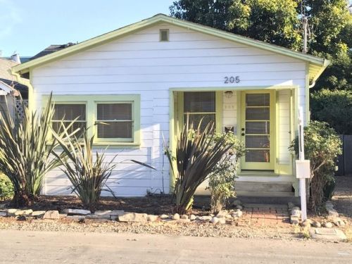 205 El Salto Dr, Capitola, CA 95010-3409