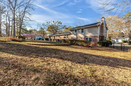 131 Crk Cir, Stockbridge GA  30281-3320 exterior