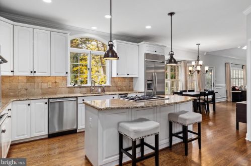 3 Kings Ln, Tavistock NJ 08033-1230 exterior