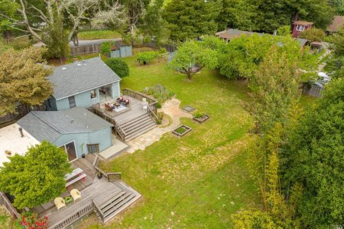 591 Watertrough Rd, Sebastopol, CA 95472-3947