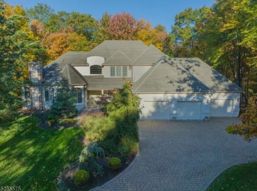 72 Grandner Ct, Bridgewater, NJ 08807-1450