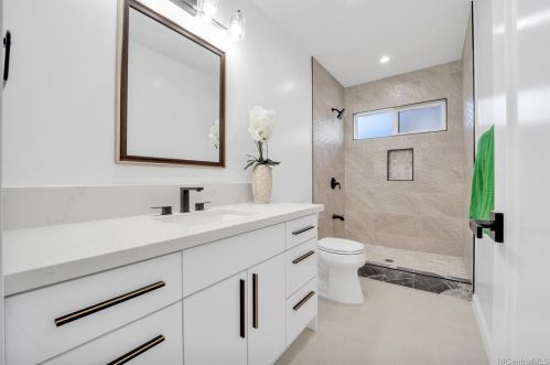 669 22nd Ave, Honolulu HI  96816-7012 exterior