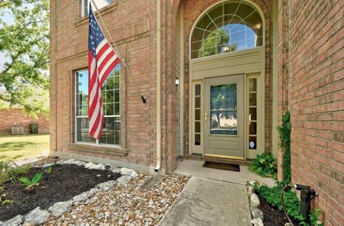 413 Hometown Pkwy, Uhland TX  78640-5713 exterior