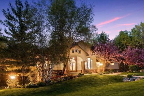 1865 Dominion Ave, Prior Lake, MN 55379-4304