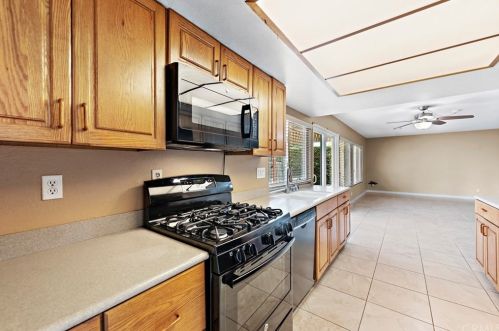 7301 Paseo Laredo, Anaheim CA  92808-1053 exterior