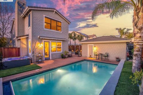 5635 Elder Cir, Livermore, CA 94550-7189