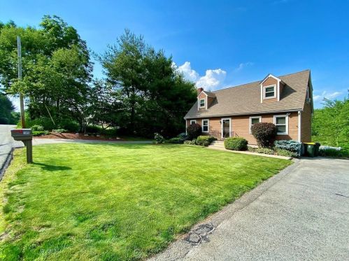 185 Eagle Peak Rd, Glocester, RI 02859-2636