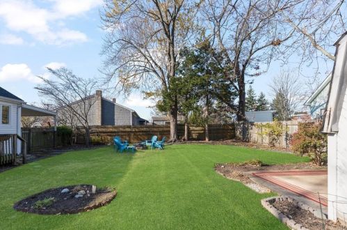 47 Lincoln Ave, Warwick RI  02888-5953 exterior