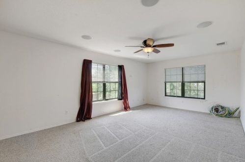 400 Masonwood Dr, Uhland TX 78640-4609 exterior