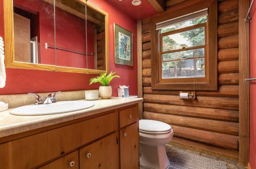 10691 Jeffrey Way, Truckee CA  96161-2518 exterior