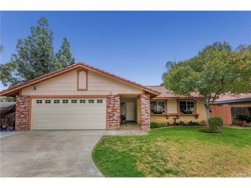 19457 Fredonia Ct, Riverside, CA 92508-6212