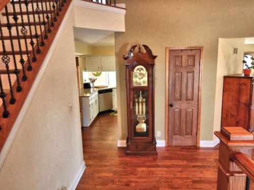 1809 Baltimore Dr, Elk Grove Vlg, IL 60007-2735