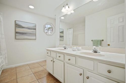 506 Chestnut Walk, Holly Springs GA  30114-7748 exterior