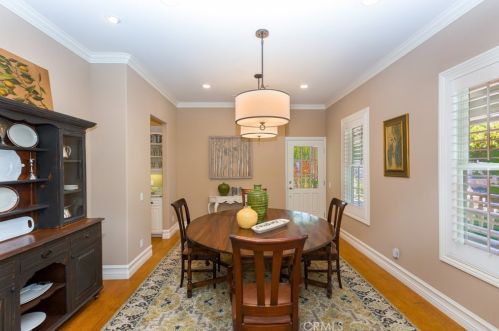 1015 Tiger Tail Dr, Riverside CA  92506-5423 exterior