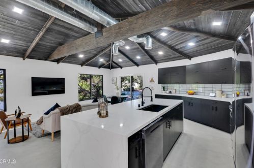 3132 Sparr Blvd, Glendale CA  91208-1663 exterior