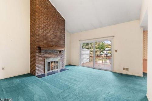 62 Goldfinch Dr, Hackettstown NJ  07840-3008 exterior